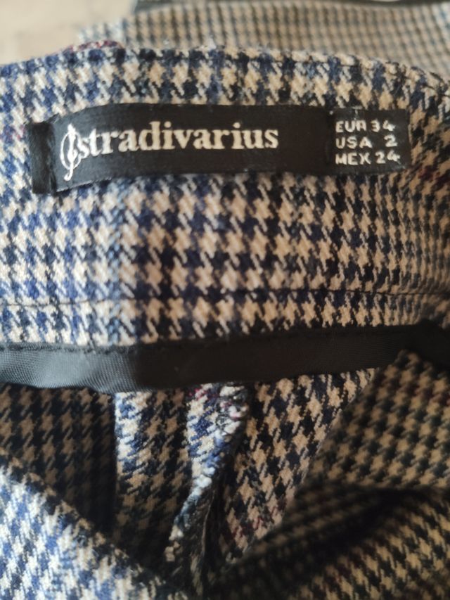 Pantalón pitillo de cuadros