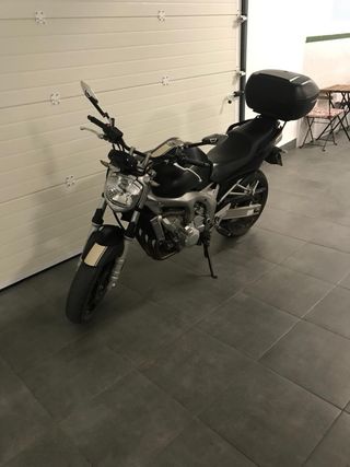 Yamaha FZ6N - Moto en muy buen estado