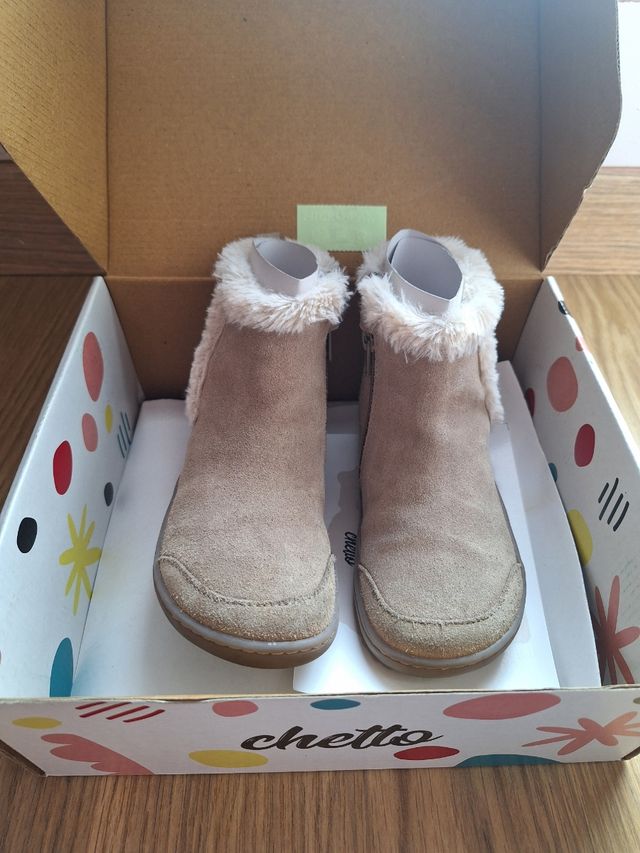 Botines marca Chetto como nuevos. Talla 29.