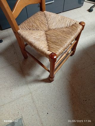 Silla madera y enea