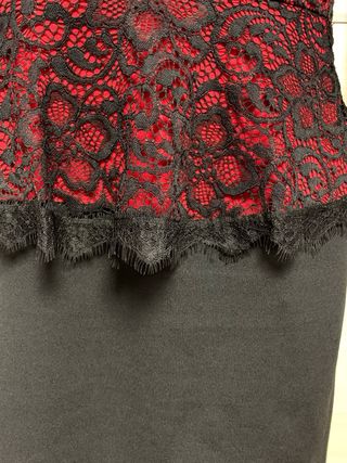 Vestido encaje rojo-negro