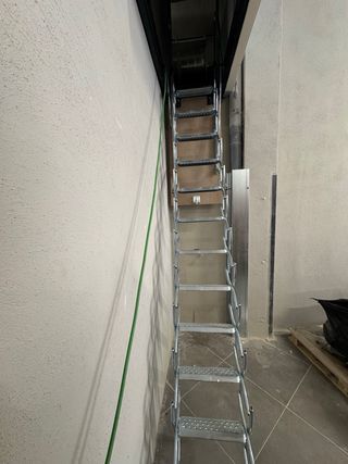 Escalera escamoteable