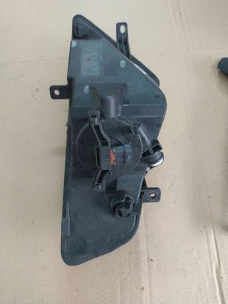 Faro niebla y rejilla Ibiza Cupra 6J