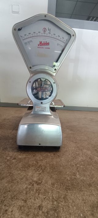 Báscula antigua Mobba