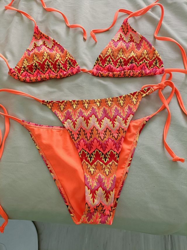 Bikini Triángulo Naranja fluor.