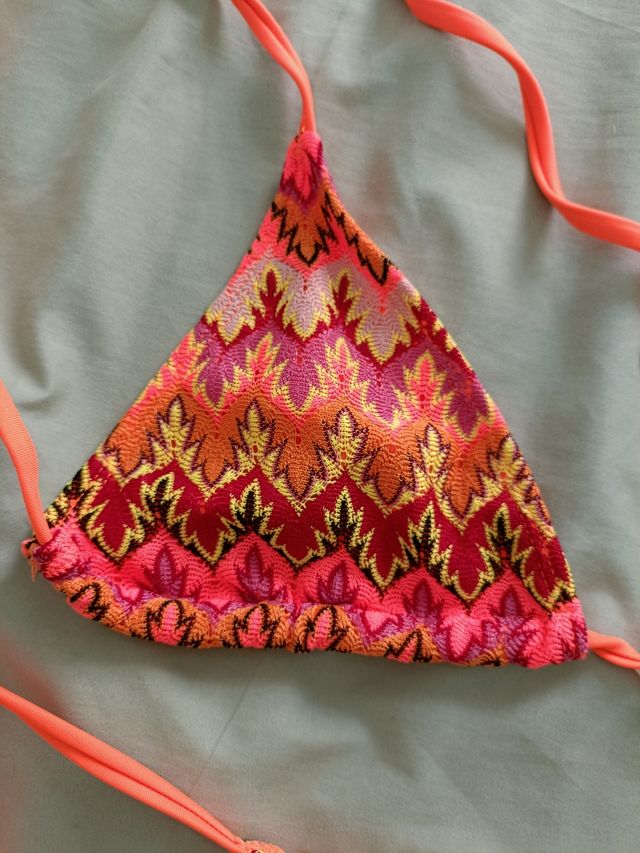 Bikini Triángulo Naranja fluor.