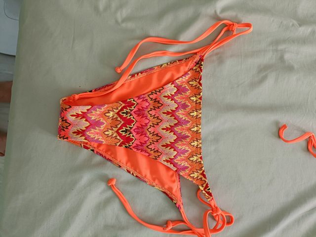 Bikini Triángulo Naranja fluor.