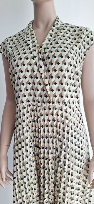 Vestido plisado estampado