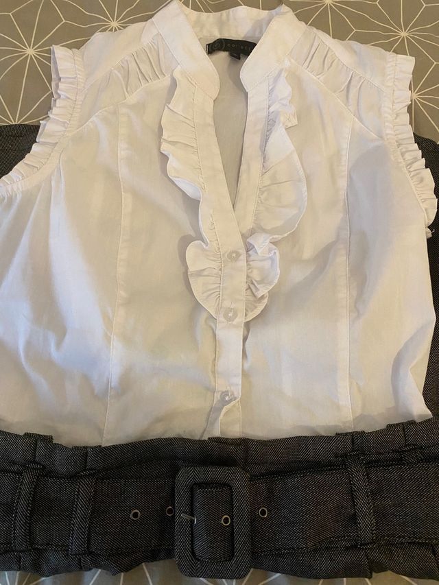 Vestido Stradivarius blanco y gris