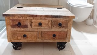 Mueble auxiliar madera rústica con ruedas