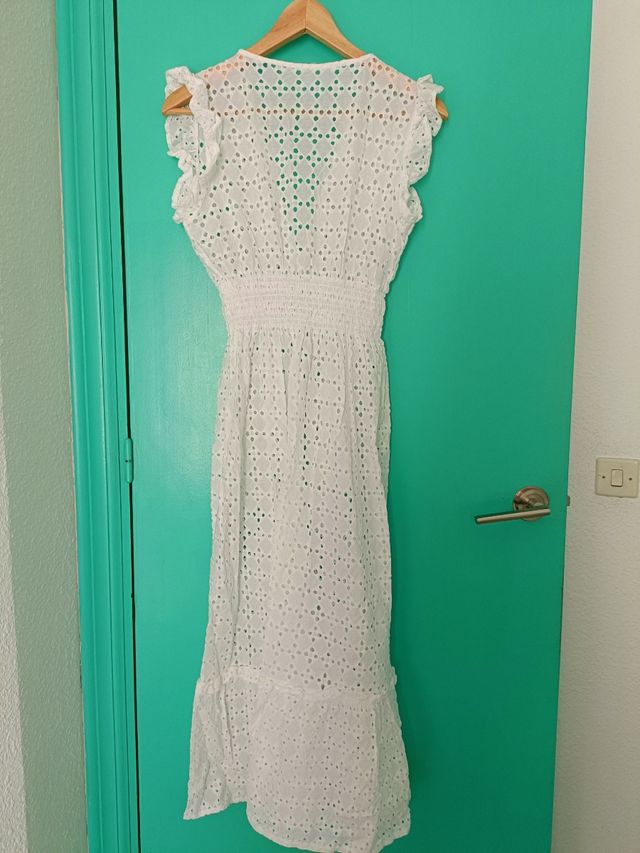 Vestido blanco calado de verano