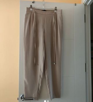 Pantalones beige de verano