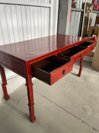 Escritorio lacado antiguo restaurado