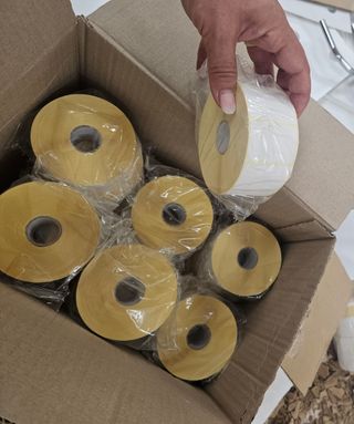 Etiquetas adhesivas | Rollo de etiquetas
