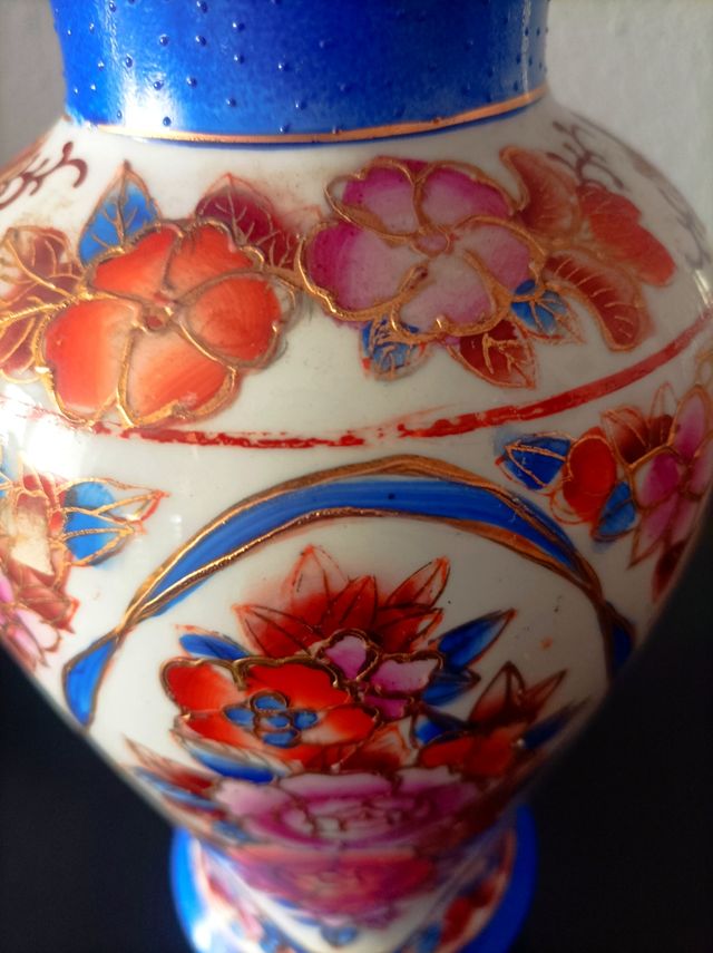 Jarrón antiguo porcelana multicolor
