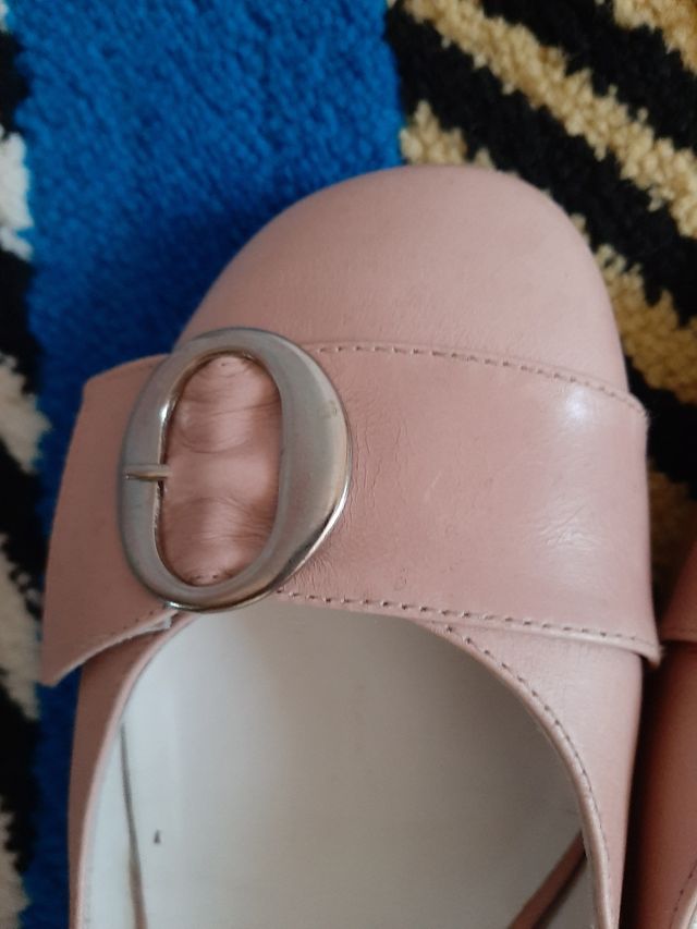 Zapatos piel tacón bajo rosa