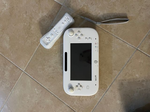 Nintendo Wii U bianca + 3 giochi 