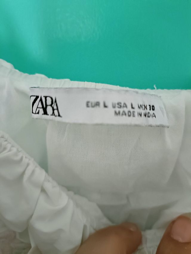 Crop top blanco de encaje