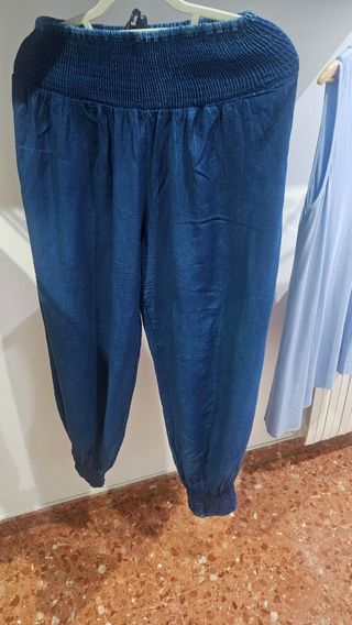 Conjunto vaquero azul fresquito y camiseta