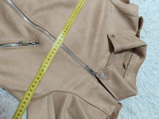 Chaqueta biker antelina beige