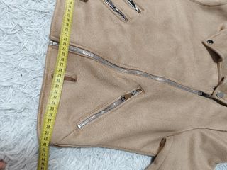 Chaqueta biker antelina beige