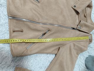 Chaqueta biker antelina beige