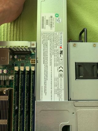 Servidor Supermicro SuperServer 6017R-WRF