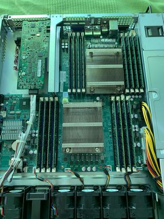 Servidor Supermicro SuperServer 6017R-WRF