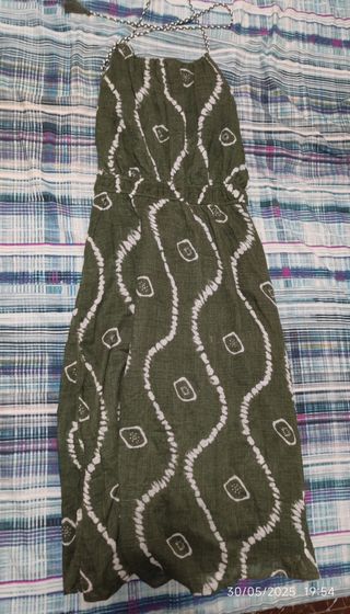 Vestido Stradivarius - Verde Oliva - Talla M