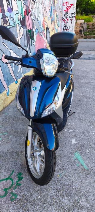 Piaggio Medley 125 ABS - Scooter