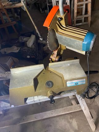 Sierra ingletadora Virutex usada