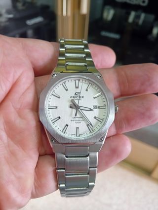 CASIO EDIFICE EFR-108D-7A/ BLACK FRIDAY