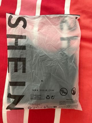 Falda negra SHEIN cuero