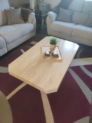 Mesa centro mármol travertino.

