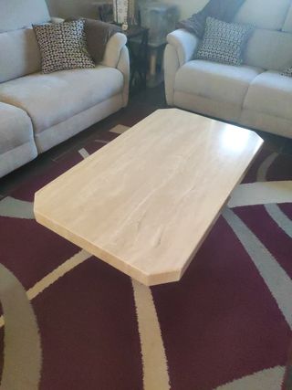 Mesa centro mármol travertino.

