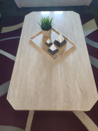Mesa centro mármol travertino.

