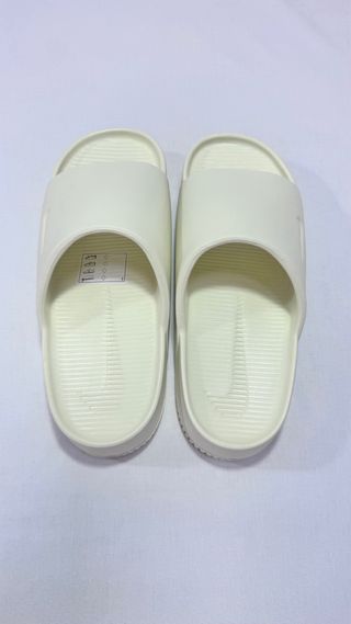 Sandalias Nike Calm Slide Beige Talla 39. Unisex