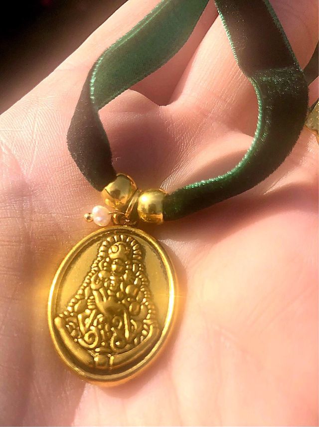 Collar Virgen Rocío - Terciopelo Verde