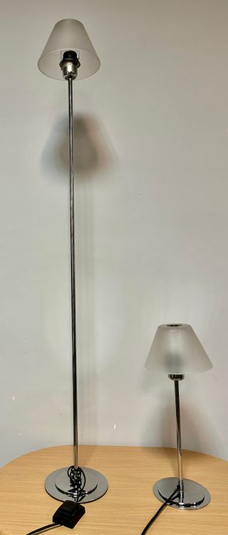 Juego de dos lamparas de pie