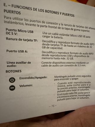 Altavoz portátil rojo