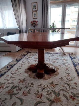 Mesa de Jantar Octagonal Antiga