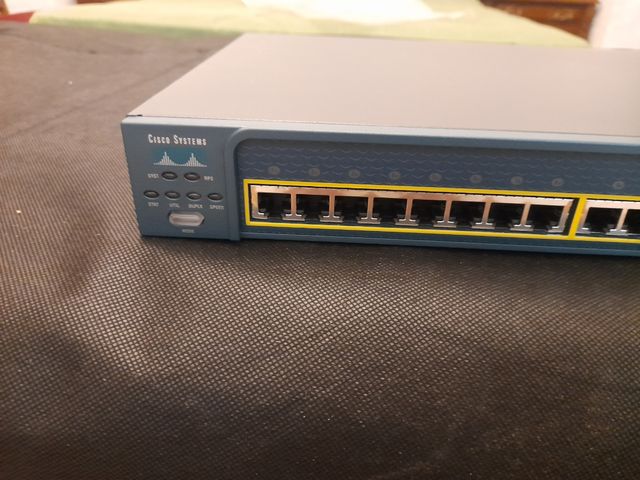 Switch Cisco Catalyst 2950 - 24 porte