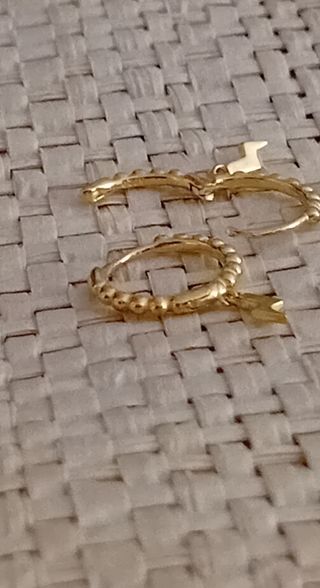 Pendientes Huggies con Charm Rayo