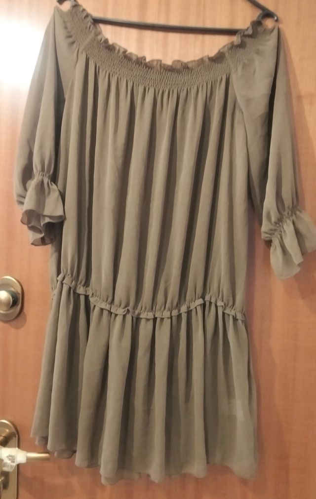 Top copricostume verde oliva