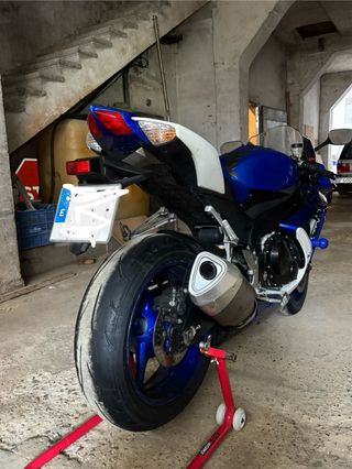 Suzuki GSXR 600 K9 Azul y Blanca