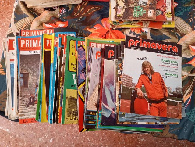 Revistas Hola! y Semana (Franco)