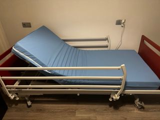Cama articulada eléctrica