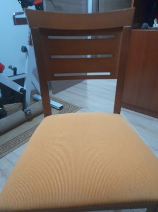 Silla madera - asiento naranja