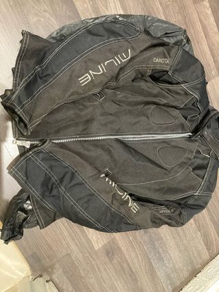 traje moto Miline Dakota S y casco arai