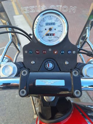 MOTO GUZZI CALIFORNIA METAL , 8O ANIVERSARIO